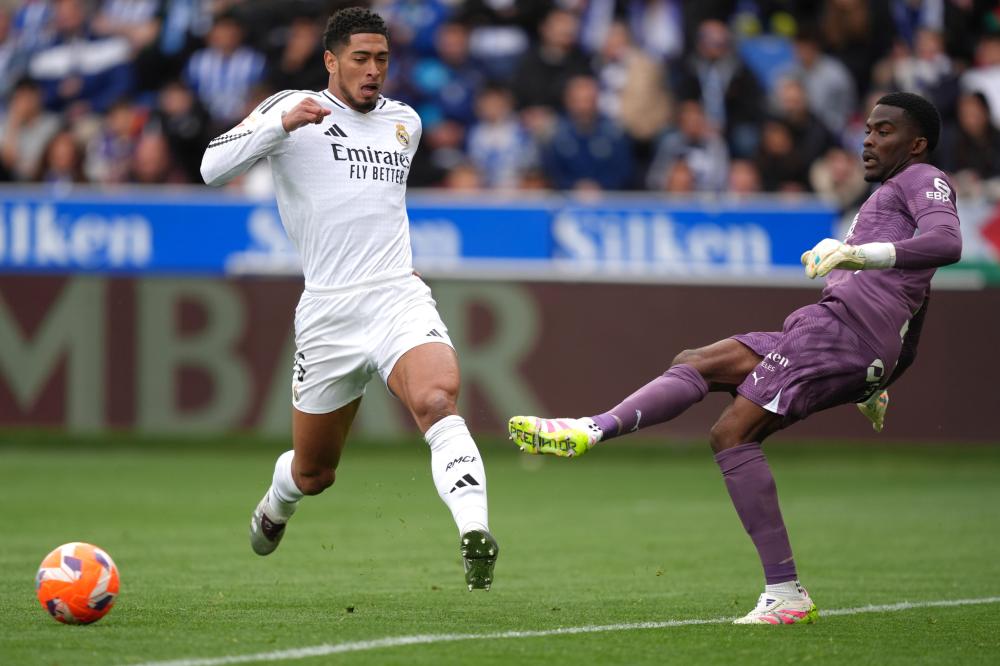 伊朗首艘无 伊朗首艘无